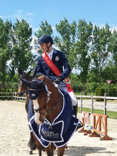 Ingemar och Lacroix vinner Junior Grand Prix i Samorin